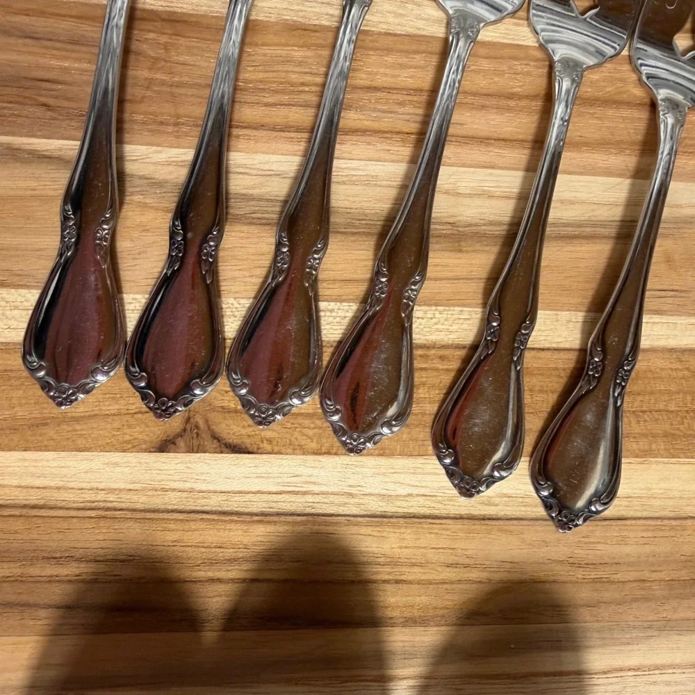 Oneida Chateau Deluxe Stainless Flatware 20 Piece Mixed Lot Serving Pieces